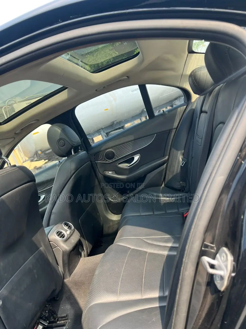 Mercedes-Benz C300 2017 Black