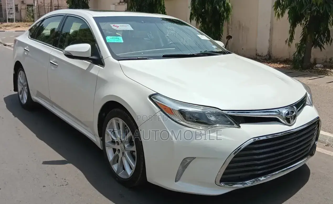 Toyota Avalon Limited 4dr Sedan (3.5L 6cyl 6A) 2014 Black