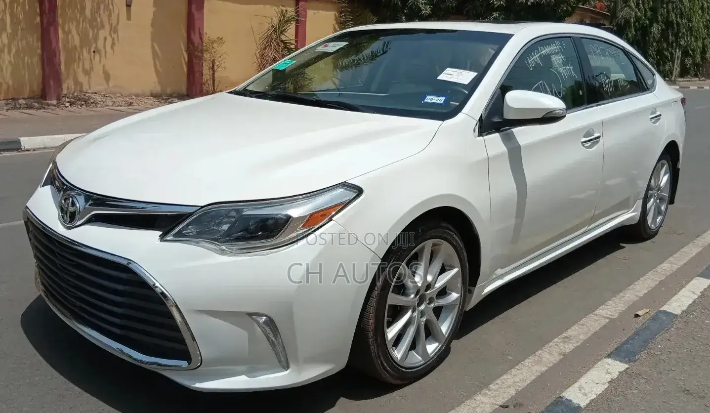 Toyota Avalon Limited 4dr Sedan (3.5L 6cyl 6A) 2014 Black