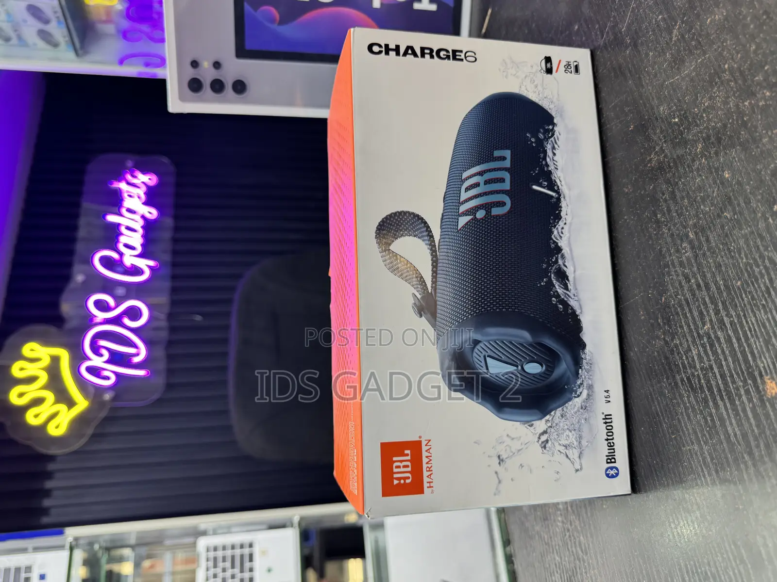 JBL Charge 6