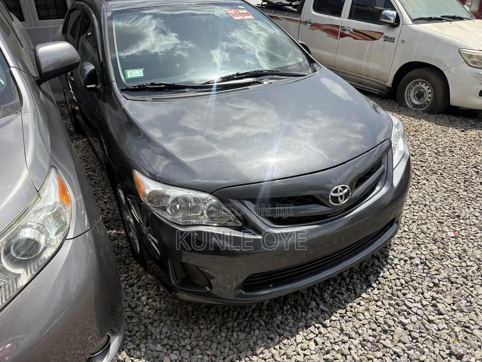 Toyota Corolla LE 4dr Sedan (1.8L 4cyl 4A) 2011 Gray