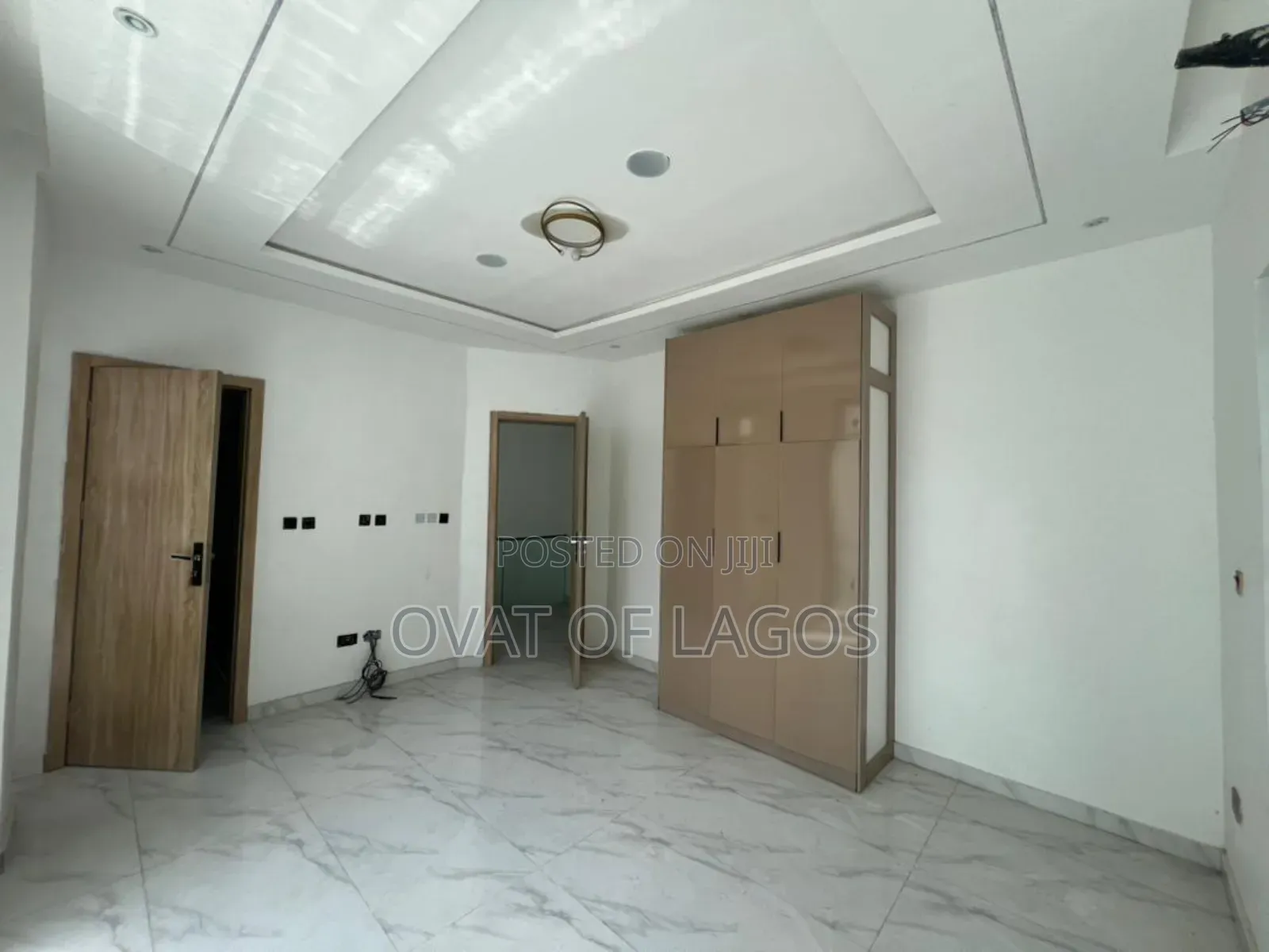 4bdrm Duplex in Ikota for sale