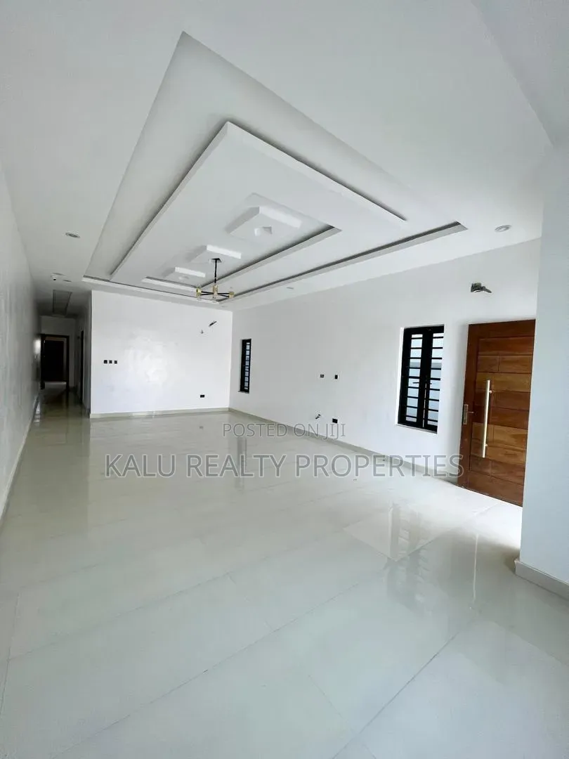 4bdrm Duplex in Ologolo for sale