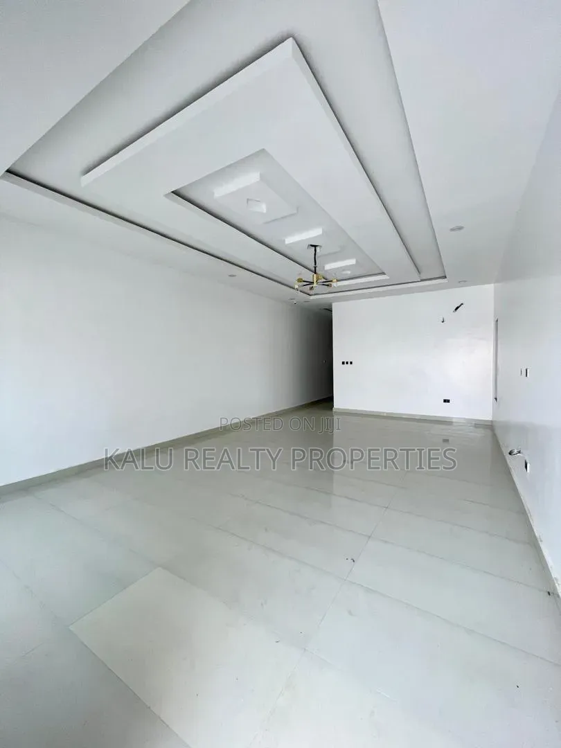 4bdrm Duplex in Ologolo for sale