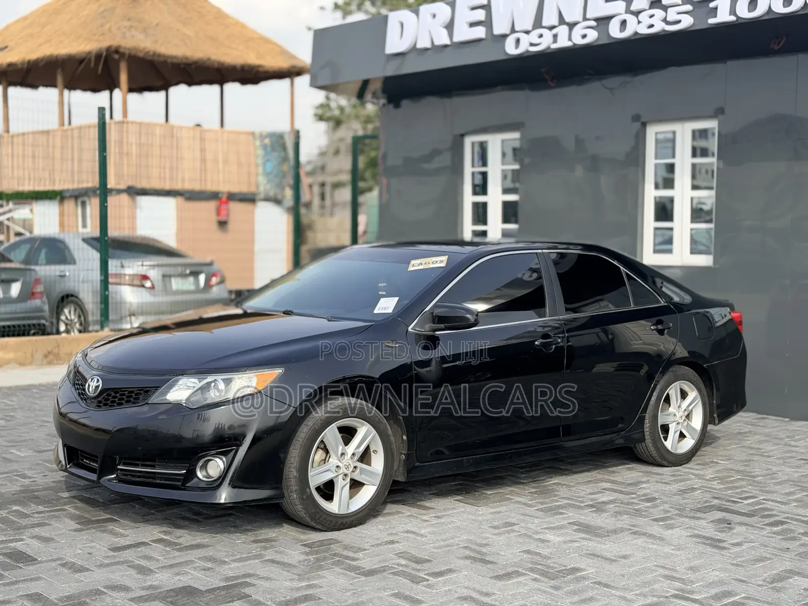 Toyota Camry SE 4dr Sedan (2.5L 4cyl 6A) 2012 Black