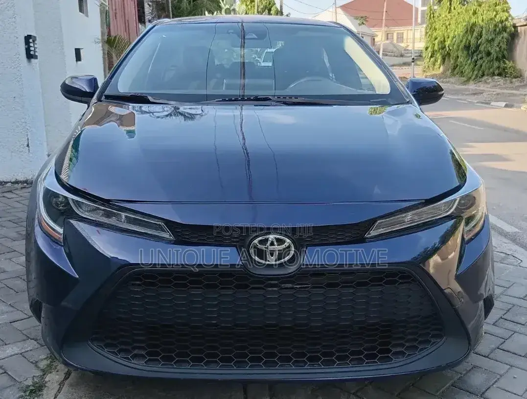 Toyota Corolla LE 2020 Blue