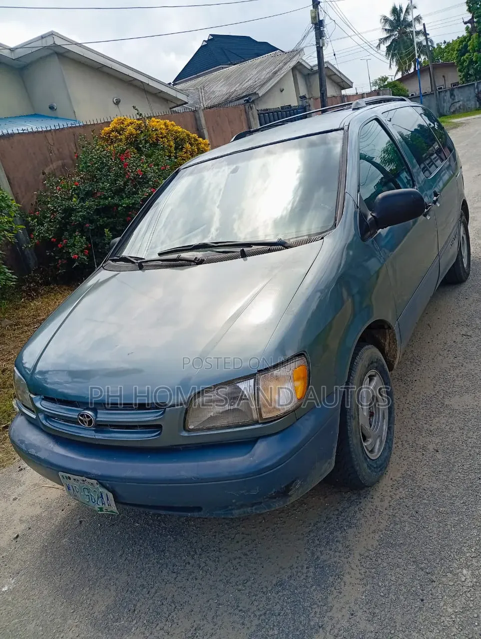 Toyota Sienna 2001 Gray
