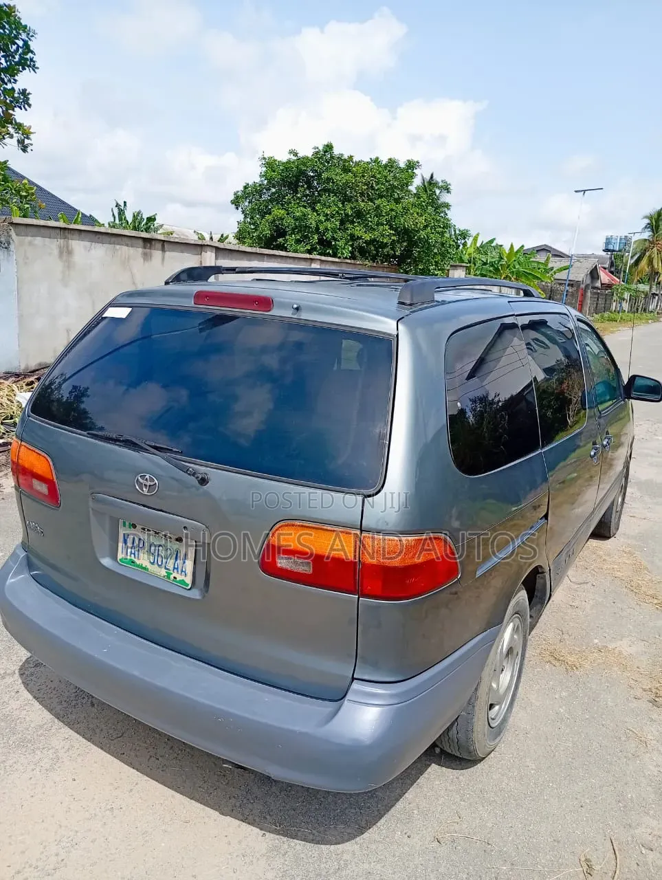 Toyota Sienna 2001 Gray