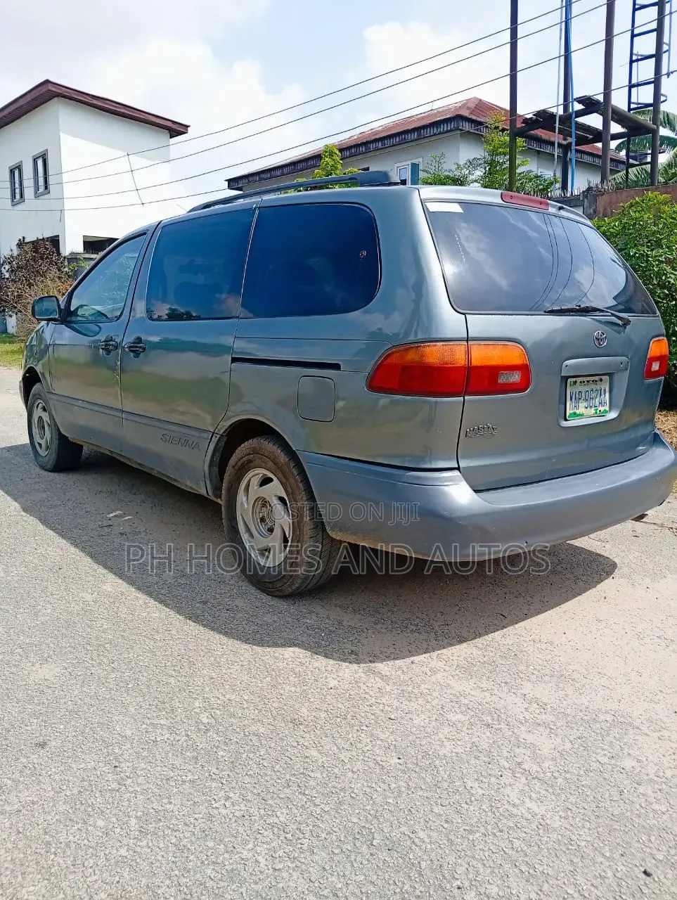 Toyota Sienna 2001 Gray