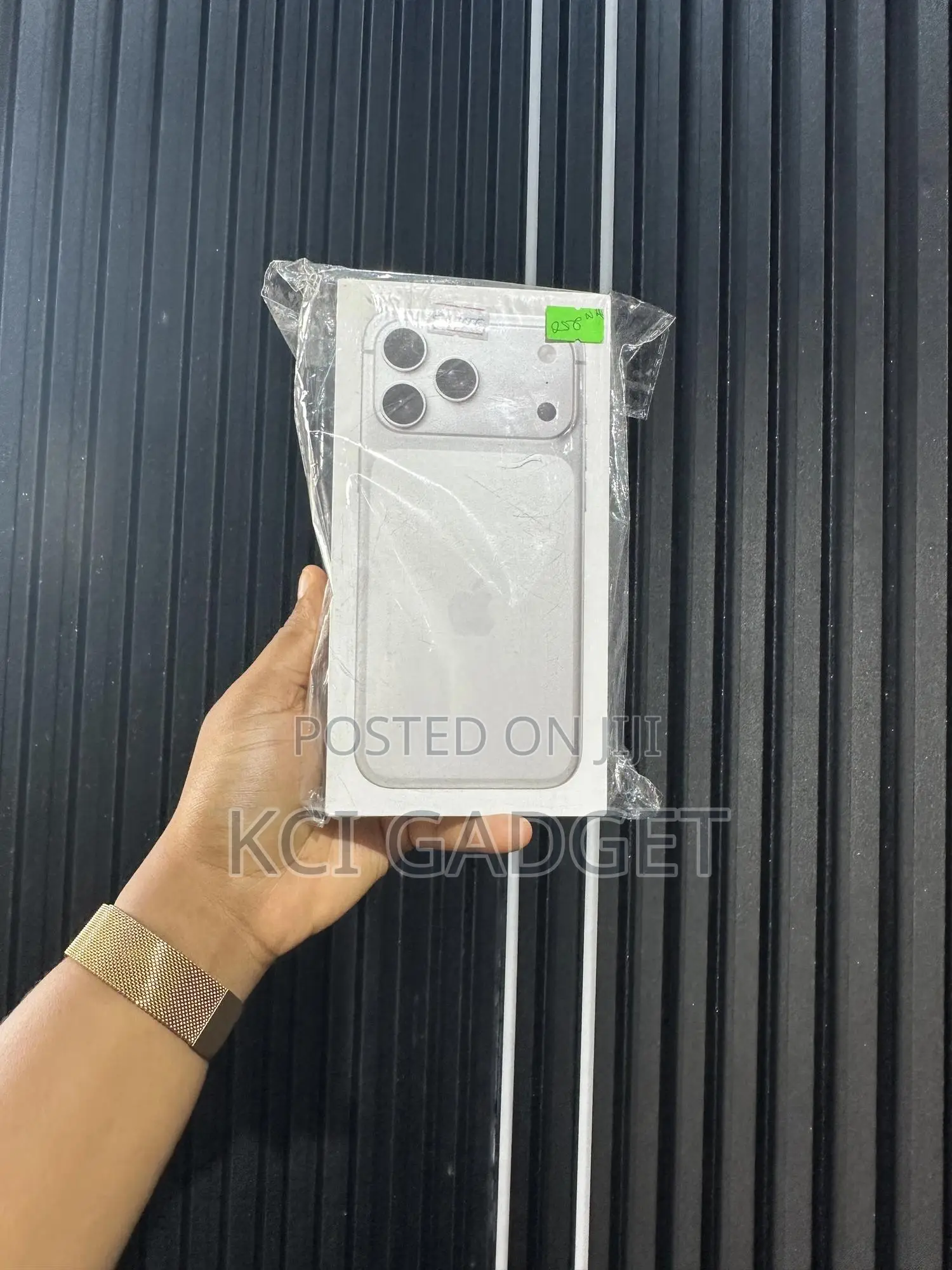 New Apple iPhone 17 Pro Max 256 GB White