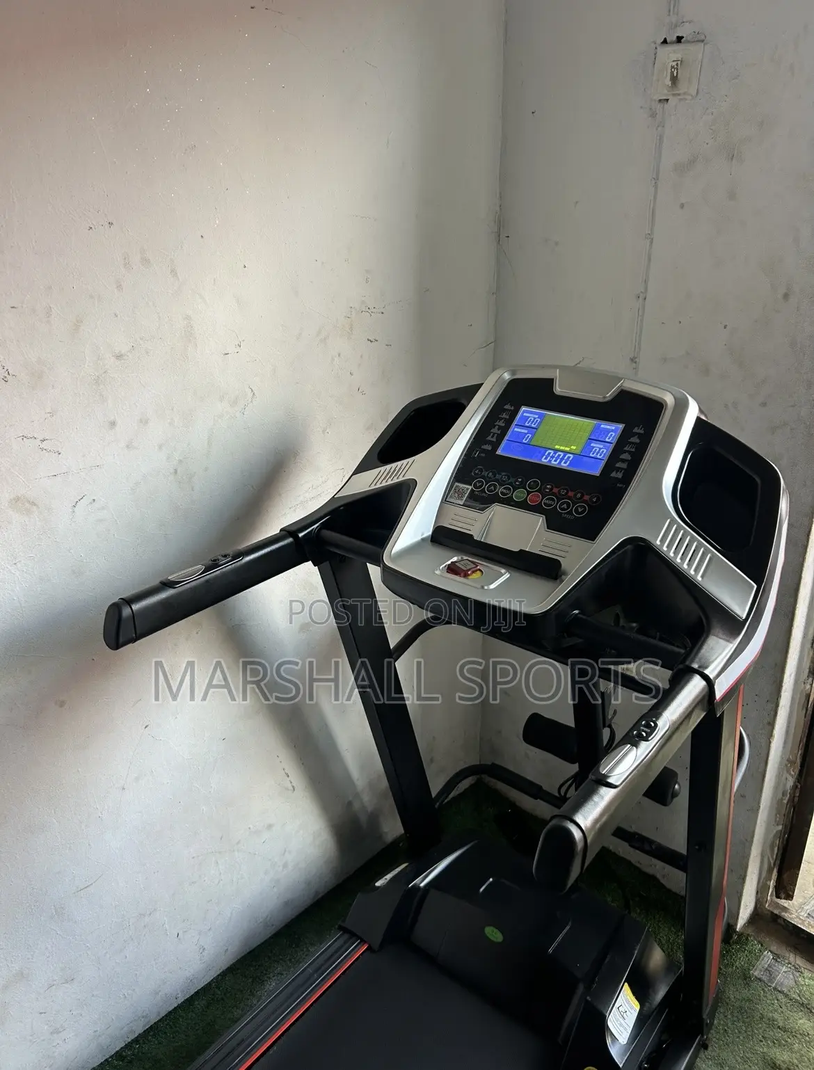 4hp Germany Treadmill With Massager and Incline