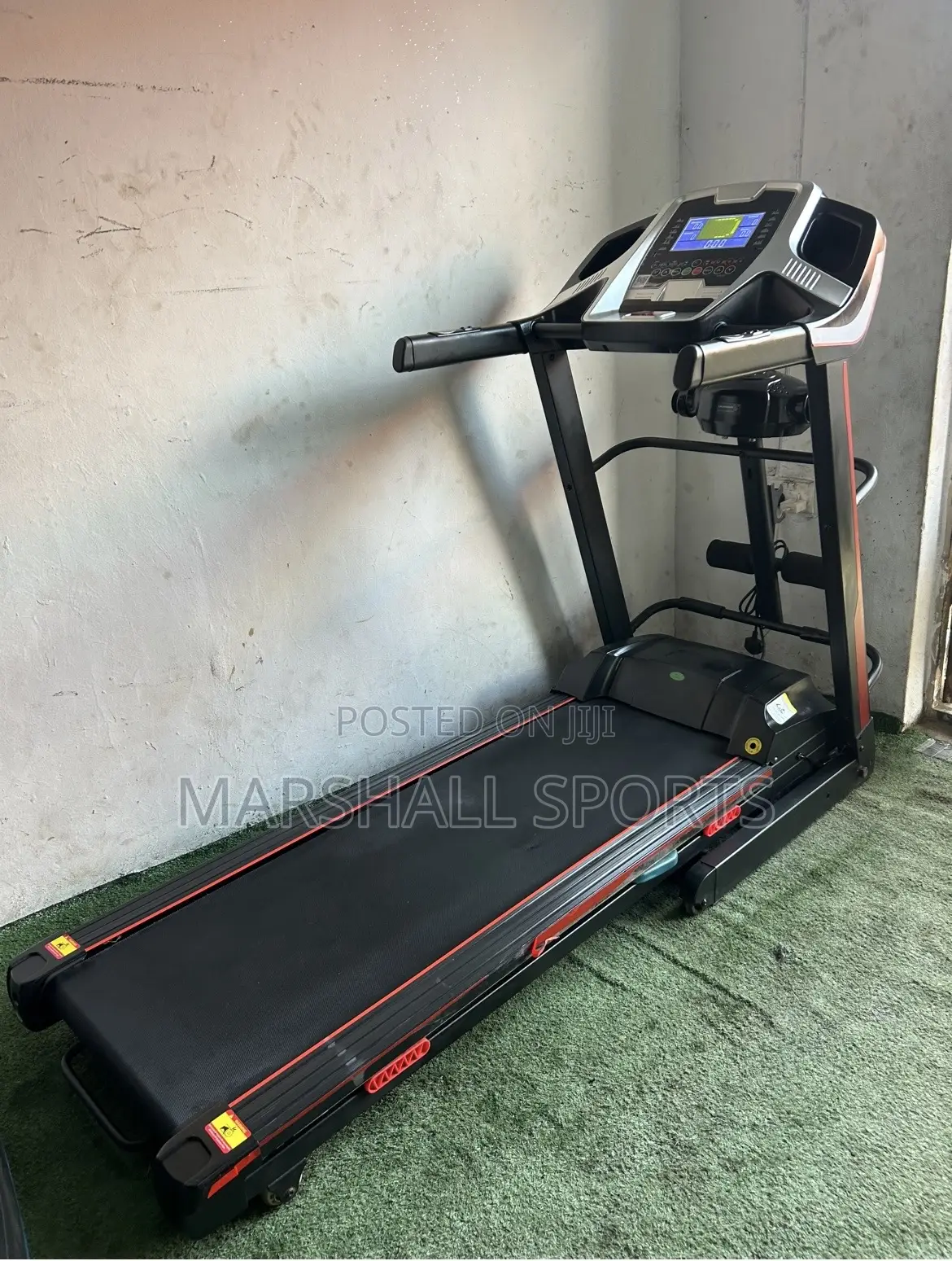 4hp Germany Treadmill With Massager and Incline