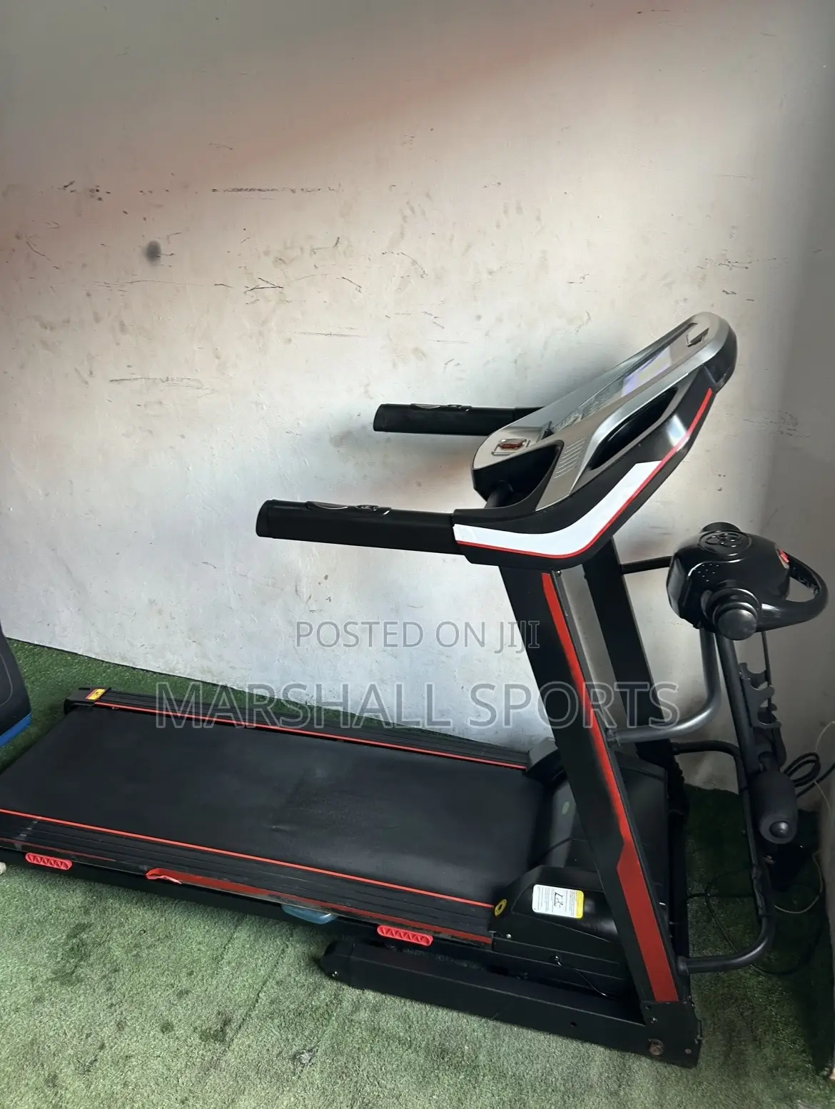 4hp Germany Treadmill With Massager and Incline