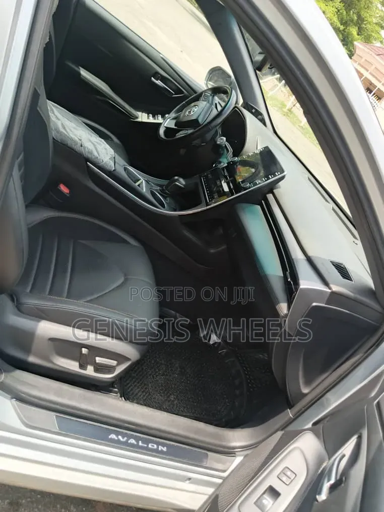 Toyota Avalon Touring 2020 Silver