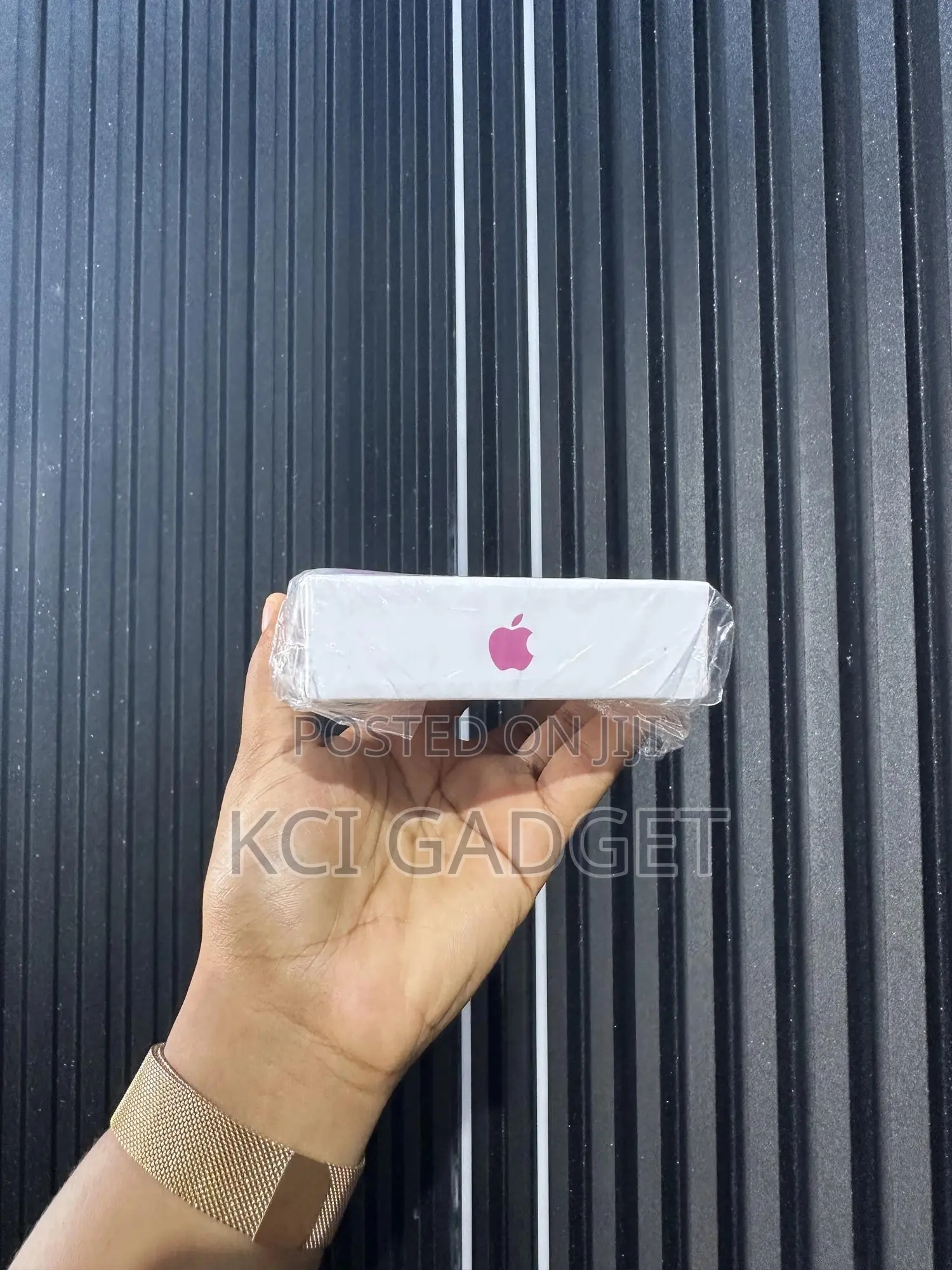 New Apple iPhone 16 Plus 256 GB Pink