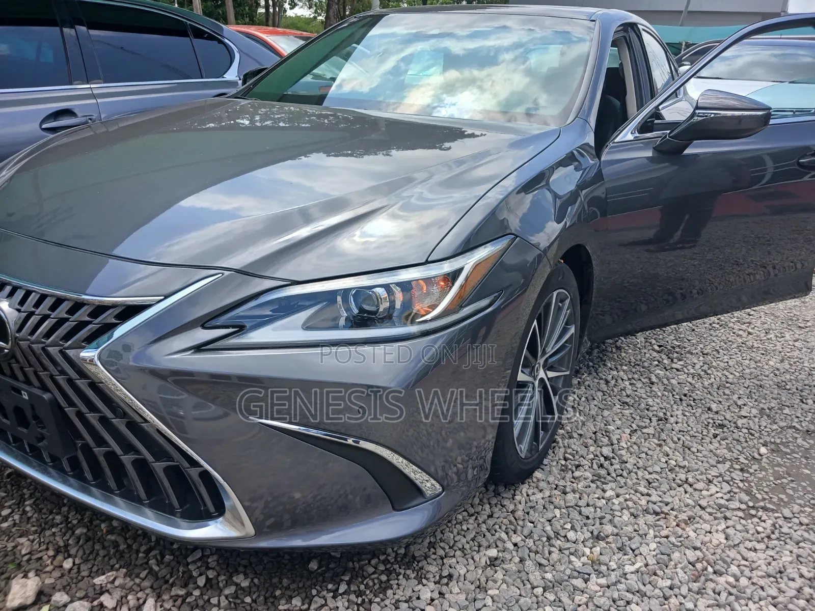 Lexus ES 2025 Gray