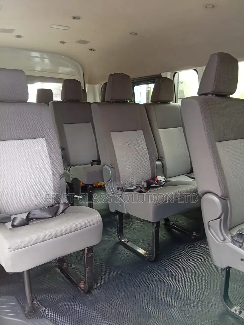 Toyota Hiace Bus for Hire