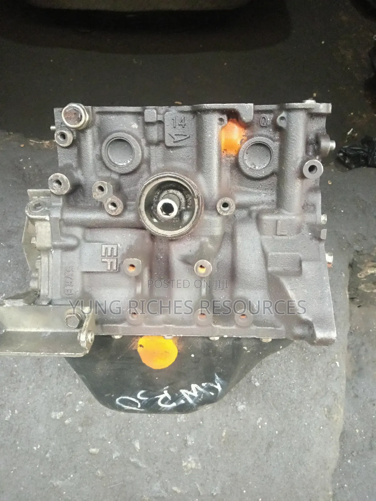 Tokunbo Daihatsu Hijet Double Cam Half Engine Available