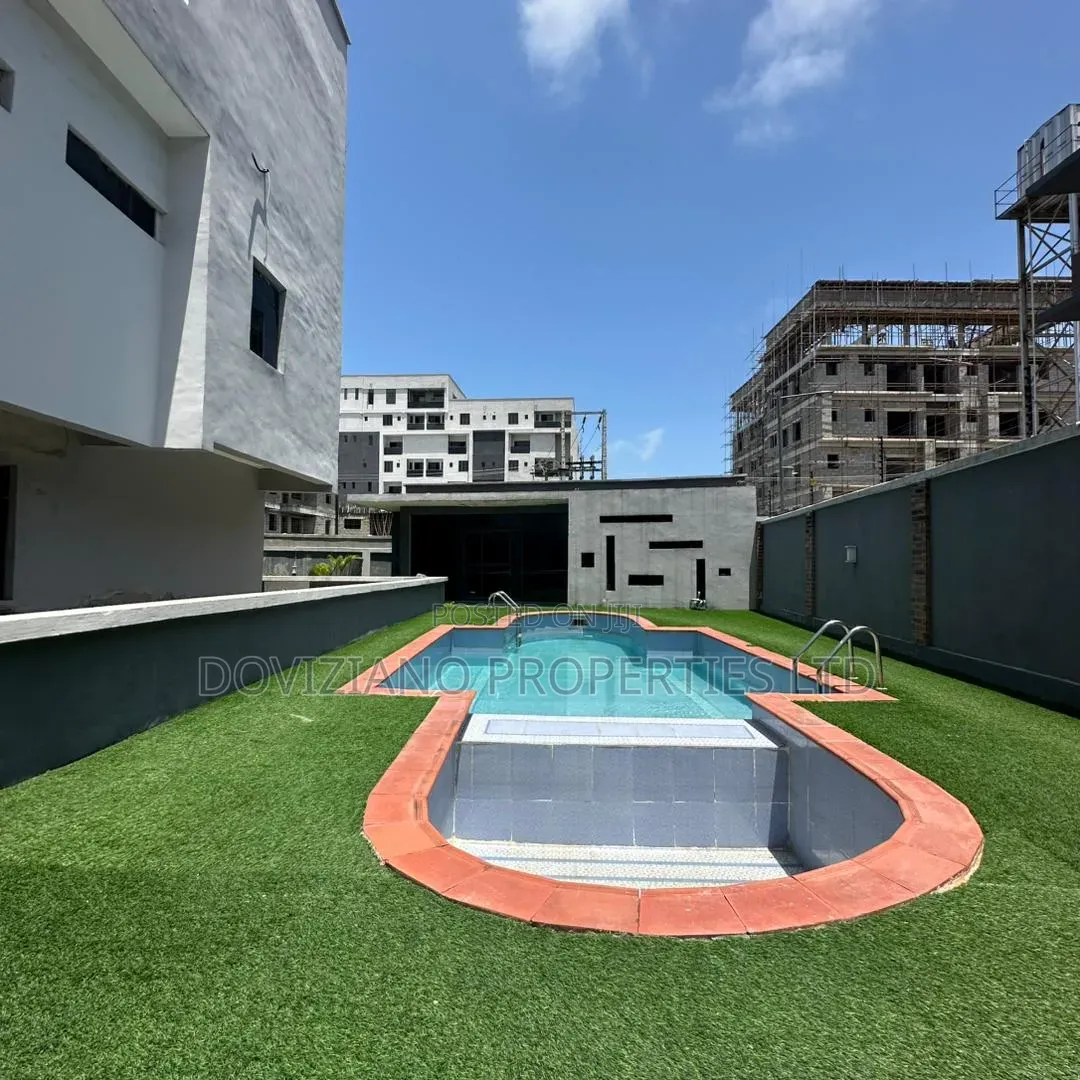 5bdrm Duplex in Ilasan for sale