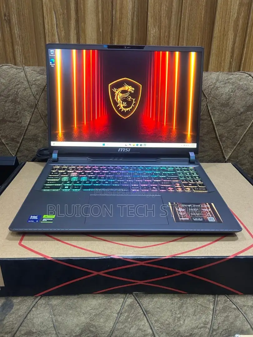 New Laptop MSI Vector 16 HX AI A2XWIG 16GB Intel Core Ultra 9 SSD 1T