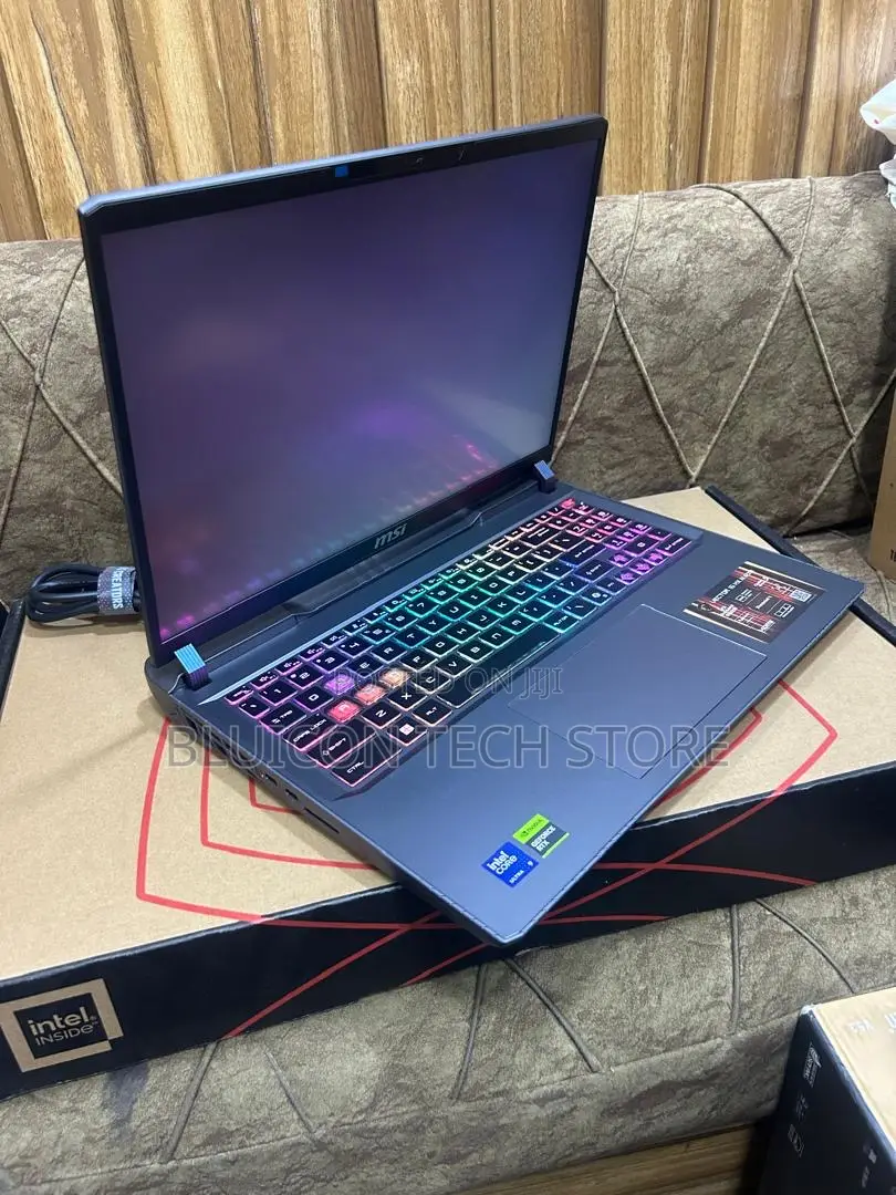 New Laptop MSI Vector 16 HX AI A2XWIG 16GB Intel Core Ultra 9 SSD 1T