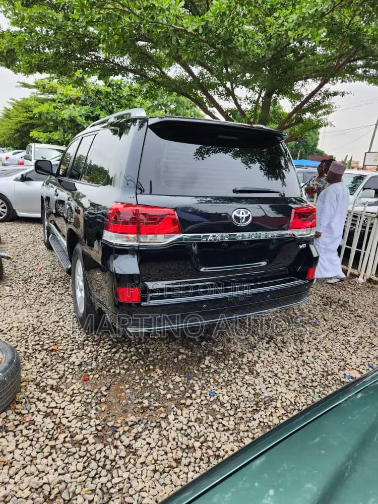 Toyota Land Cruiser 2014 Black