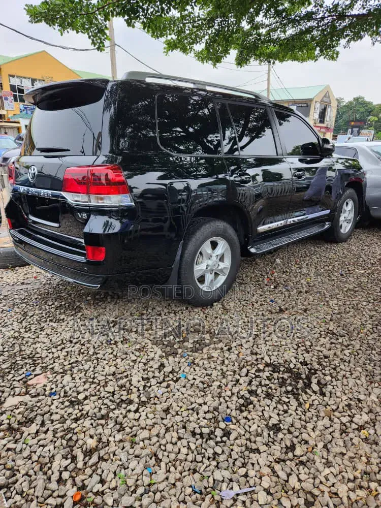 Toyota Land Cruiser 2014 Black