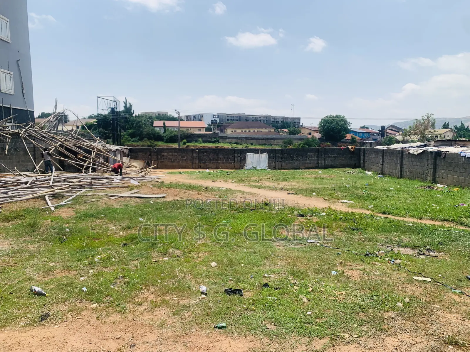 A Land for Sale in Jahi Gilmor. Tared Road