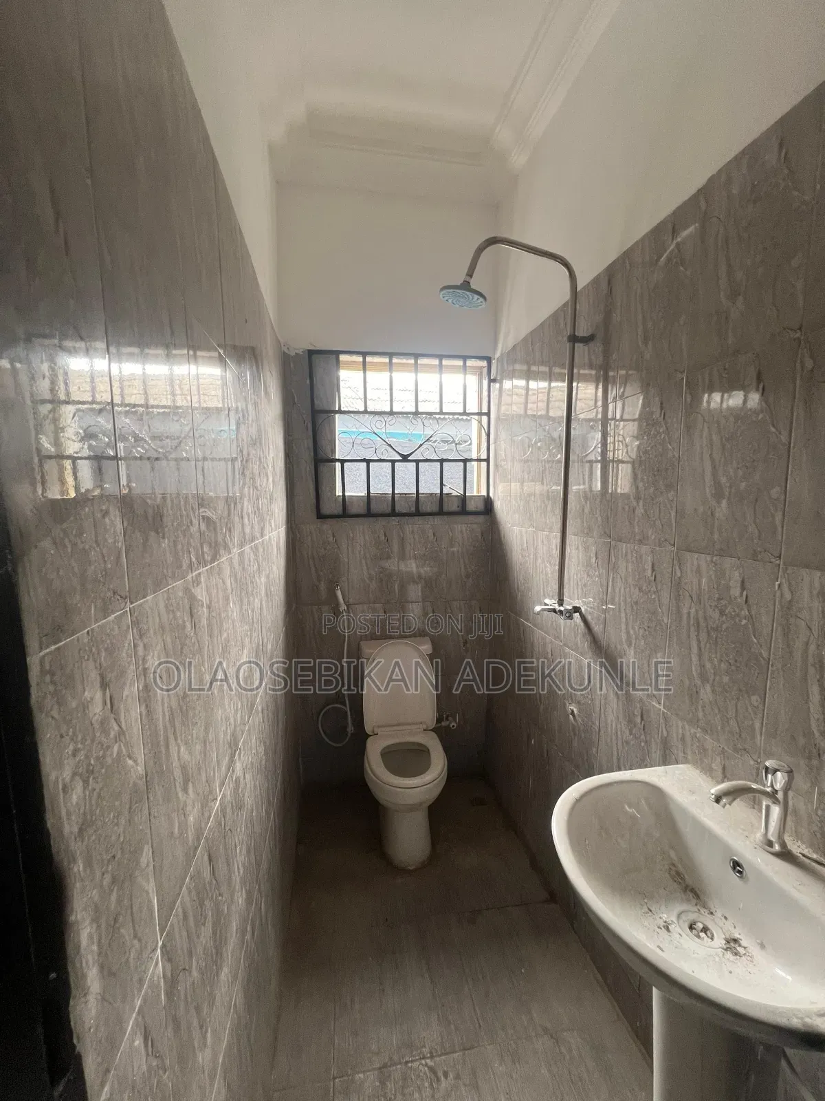 2bdrm Block of Flats in Akobo Estate for rent