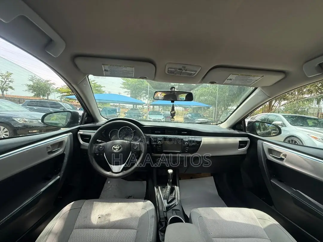 Toyota Corolla 2015 Green
