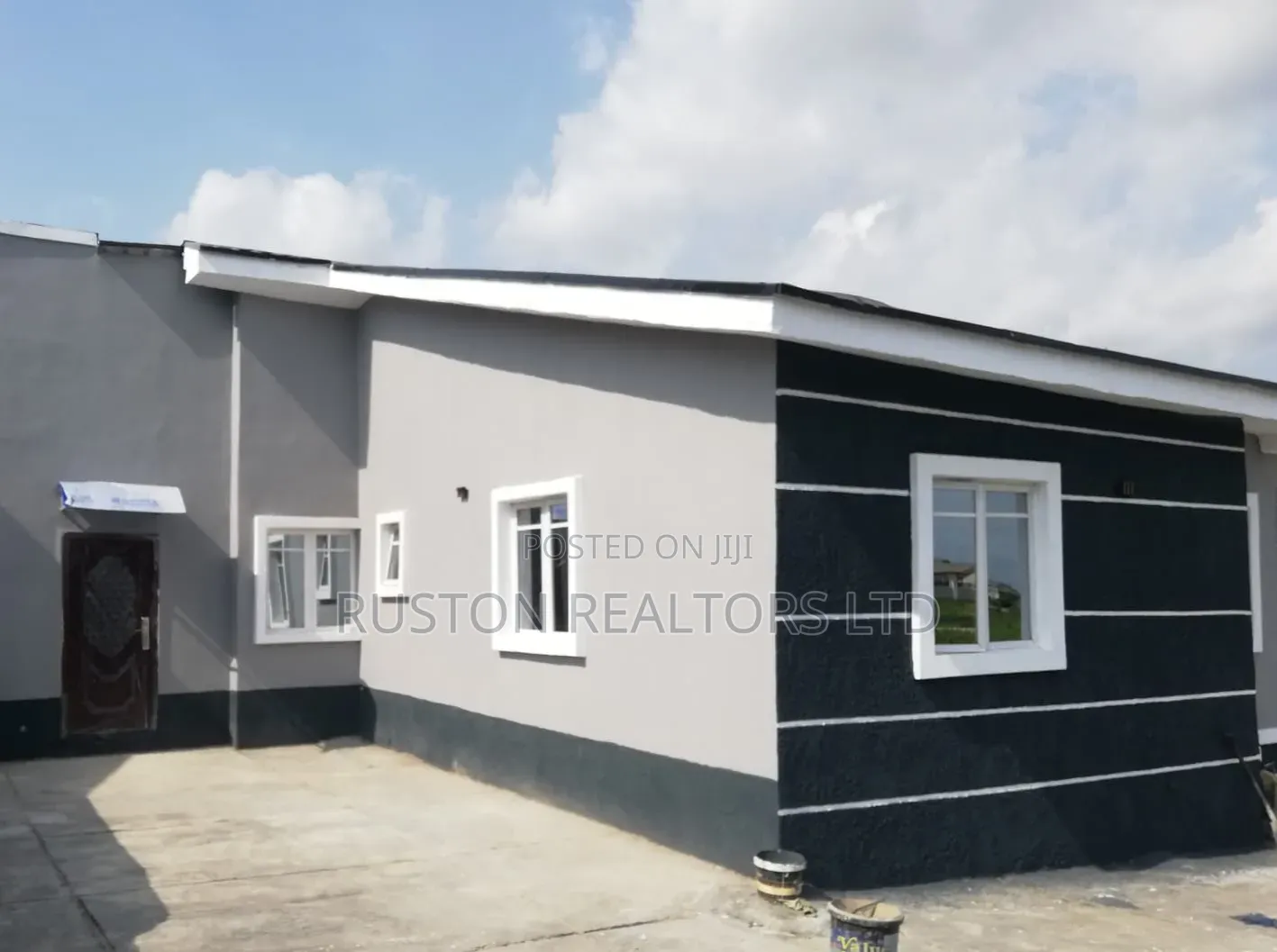 4bdrm Bungalow in Idishin for sale
