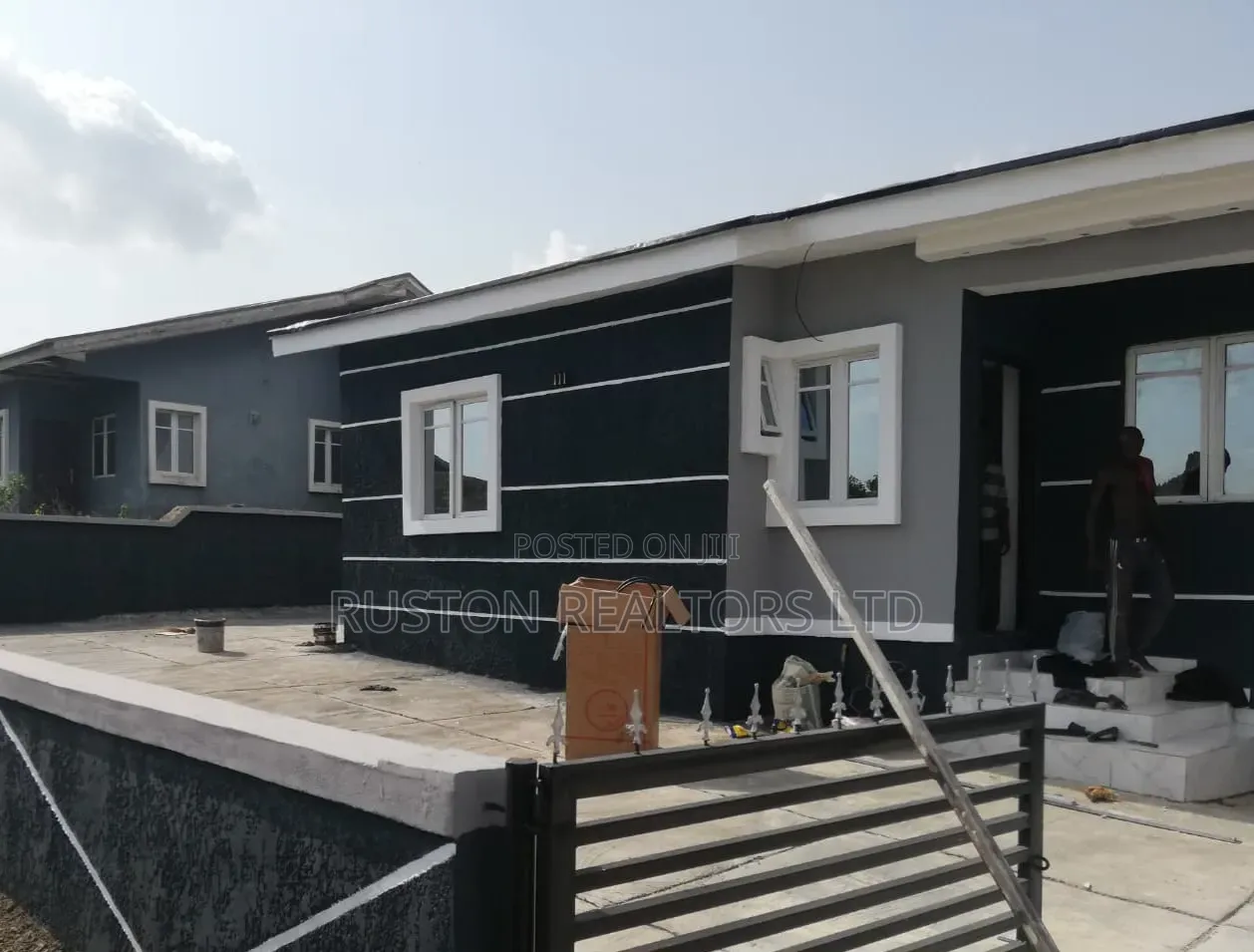 4bdrm Bungalow in Idishin for sale