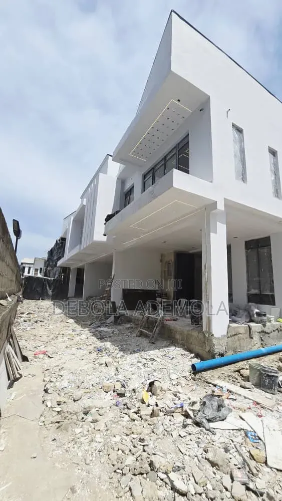 3bdrm Duplex in Oral Estate, Chevron for sale
