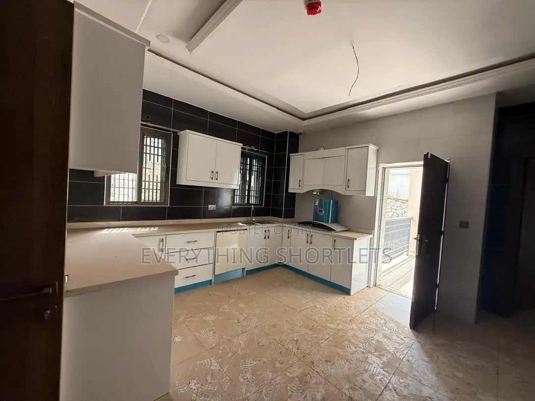 5bdrm Duplex in Maitama for rent
