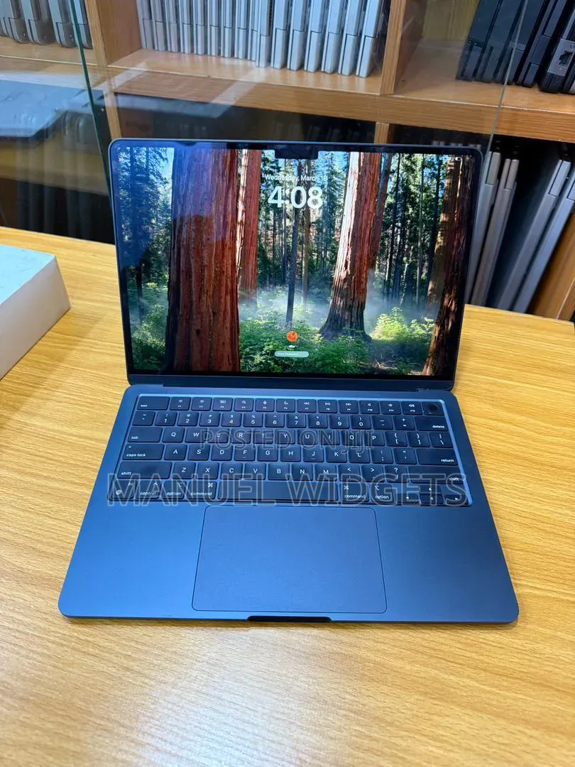 Laptop Apple MacBook Air 2024 M3 13-inch 16GB Apple M3 SSD 512GB