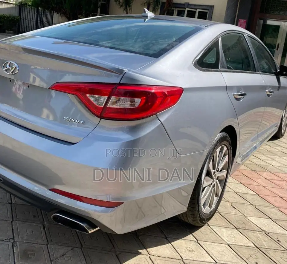 Hyundai Sonata Sport Sedan FWD (2.4L 4cyl 6A) 2017 Silver
