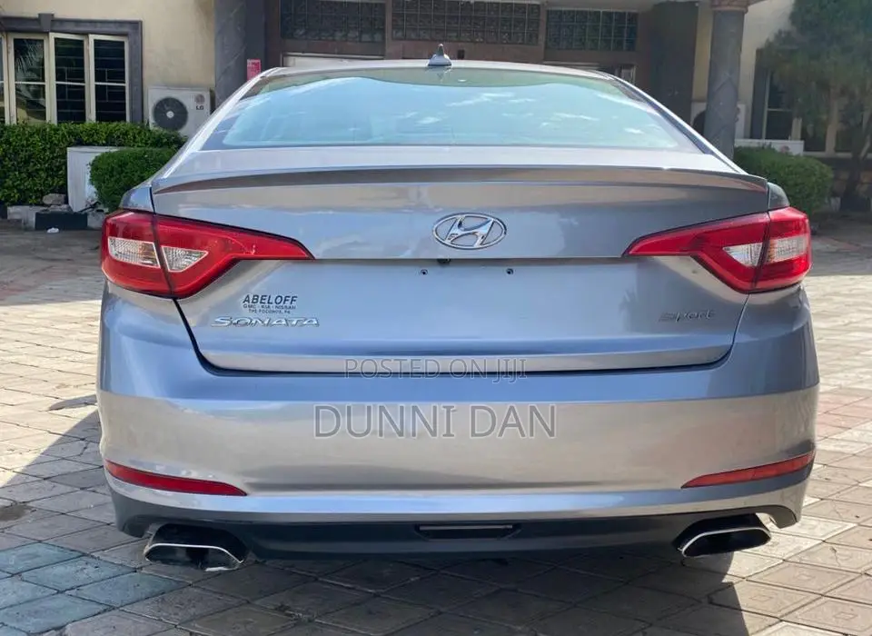 Hyundai Sonata Sport Sedan FWD (2.4L 4cyl 6A) 2017 Silver