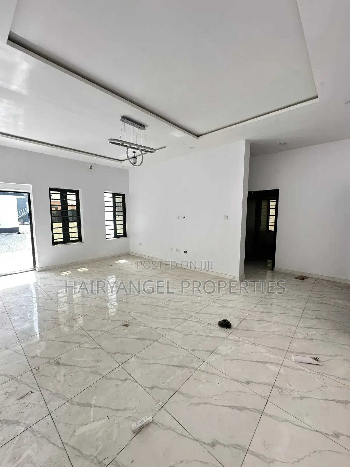 3bdrm Apartment in Ilaje / Lekki for sale