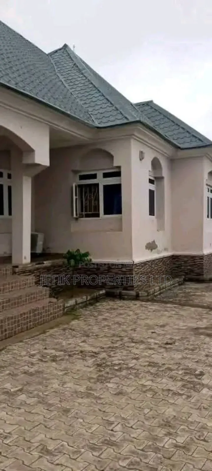 3bdrm Bungalow in Judges Quarters, Makurdi for sale