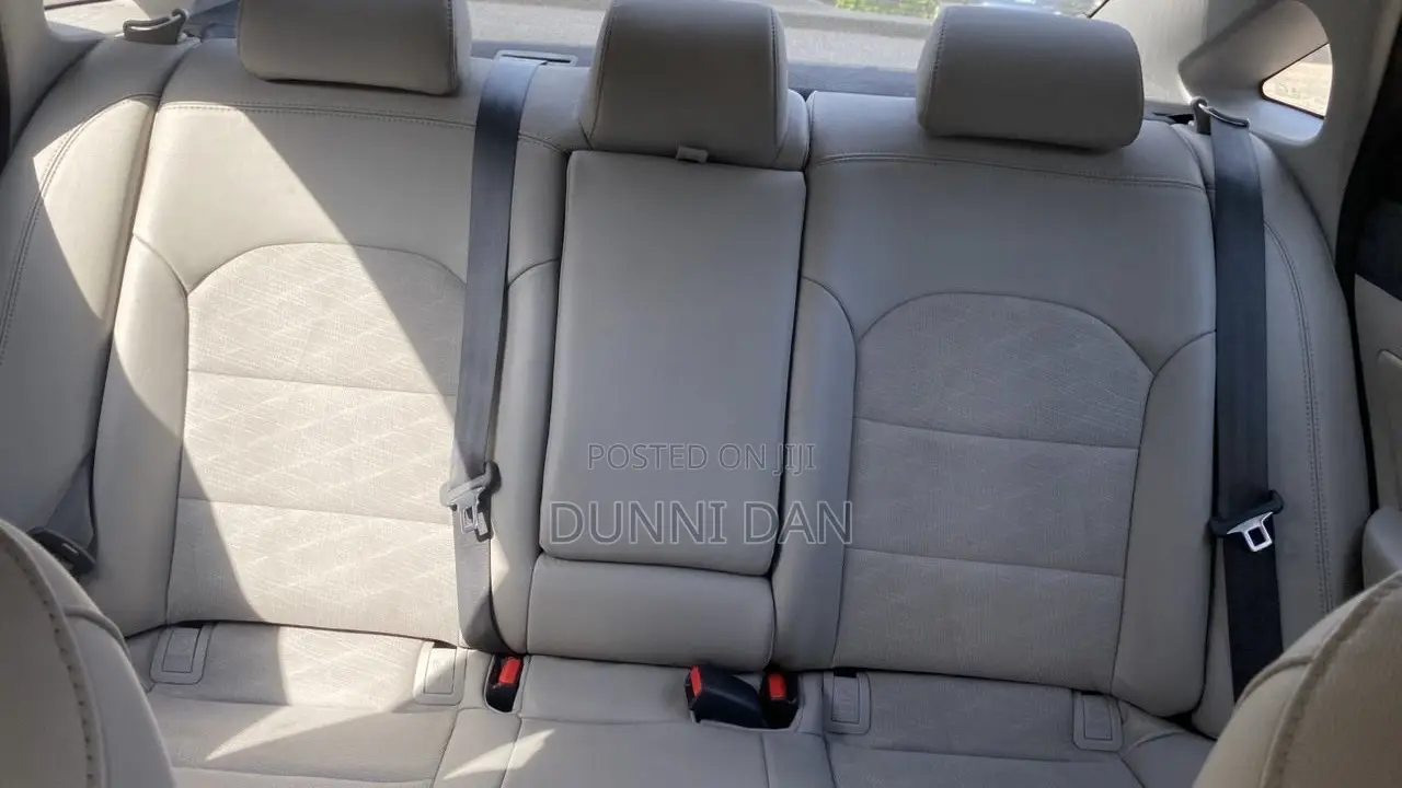 Hyundai Sonata Sport Sedan FWD (2.4L 4cyl 6A) 2017 Silver