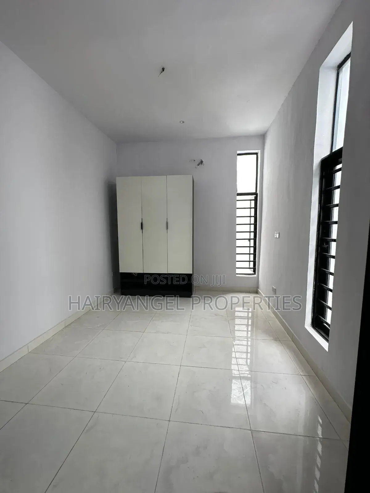 4bdrm Duplex in Ikota for sale