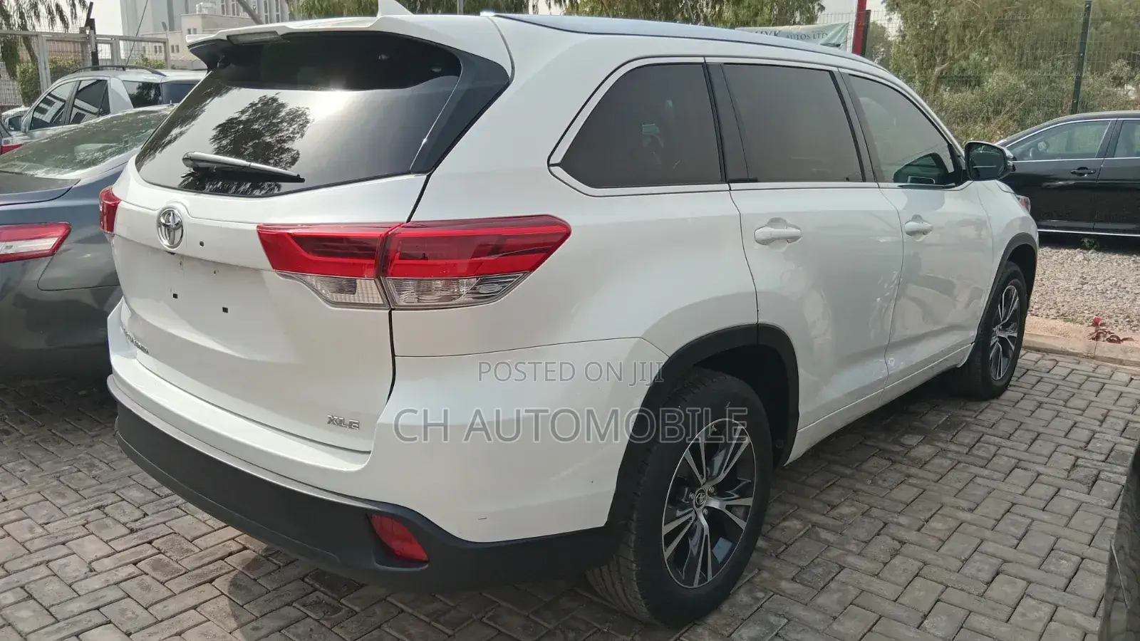 Toyota Highlander XLE V6 4x2 (3.5L 6cyl 6A) 2016 Off white