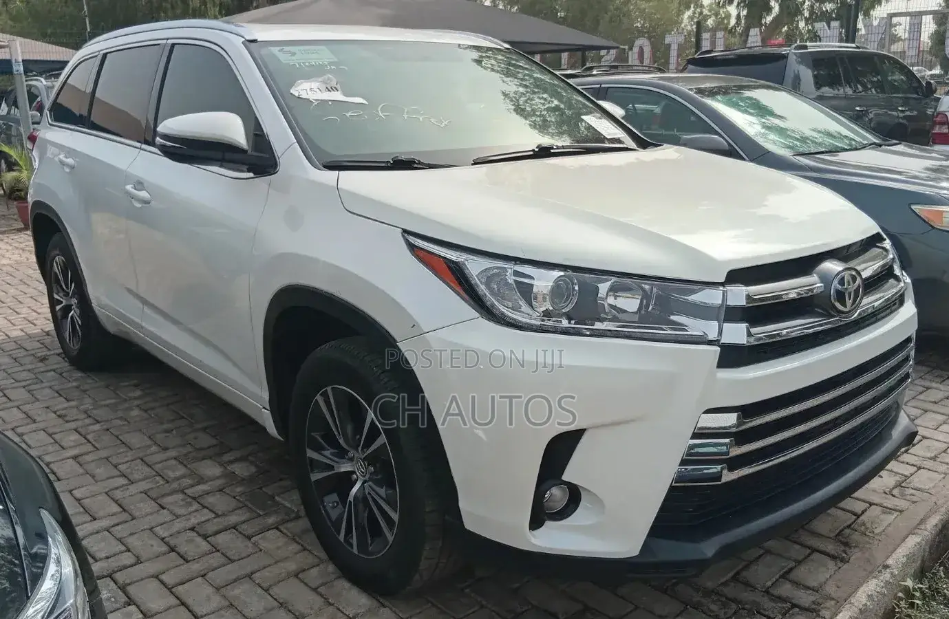 Toyota Highlander XLE V6 4x2 (3.5L 6cyl 6A) 2016 Off white