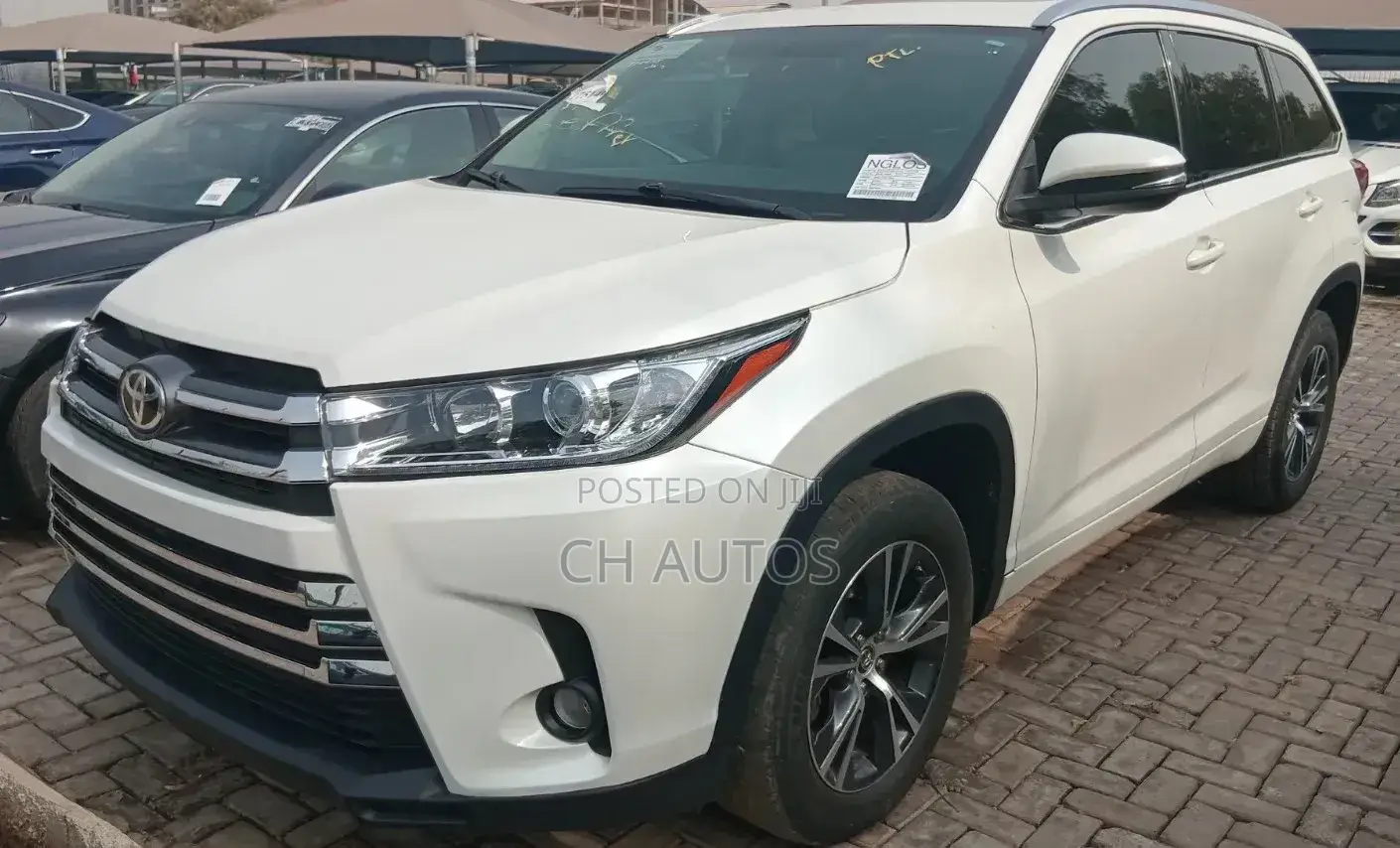 Toyota Highlander XLE V6 4x2 (3.5L 6cyl 6A) 2016 Off white