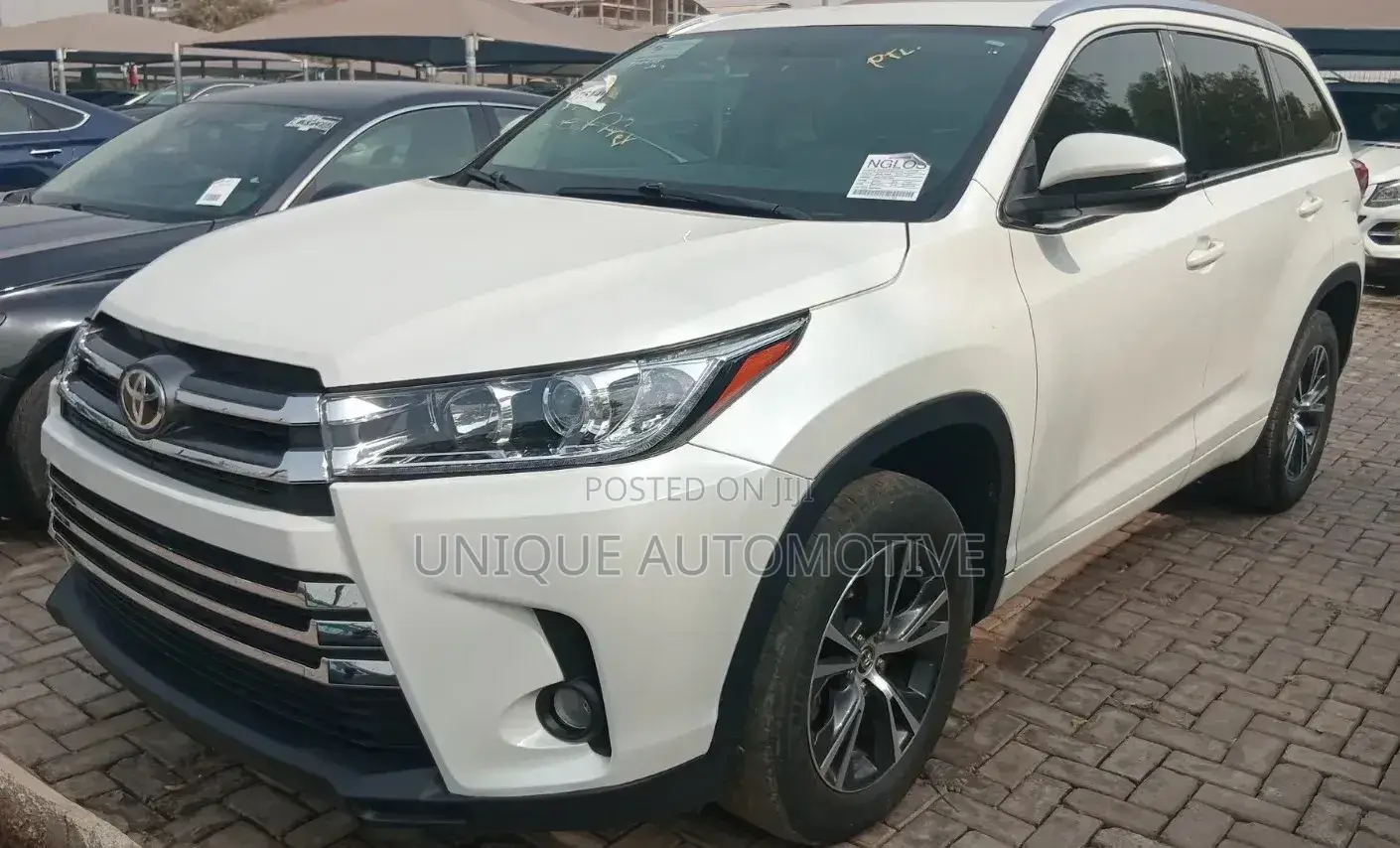 Toyota Highlander XLE V6 4x4 (3.5L 6cyl 6A) 2016 Off white