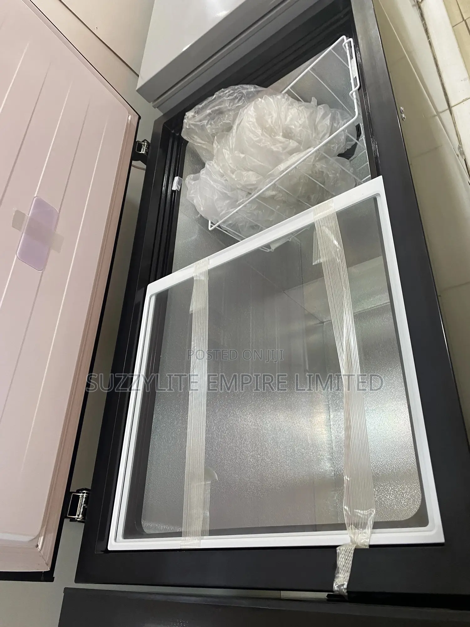 Hisense Chest Freezer Black Color 240 Liters