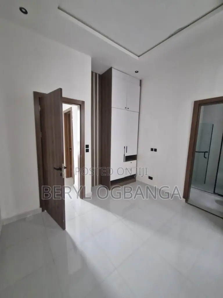 4bdrm Duplex in Ado / Ajah for sale