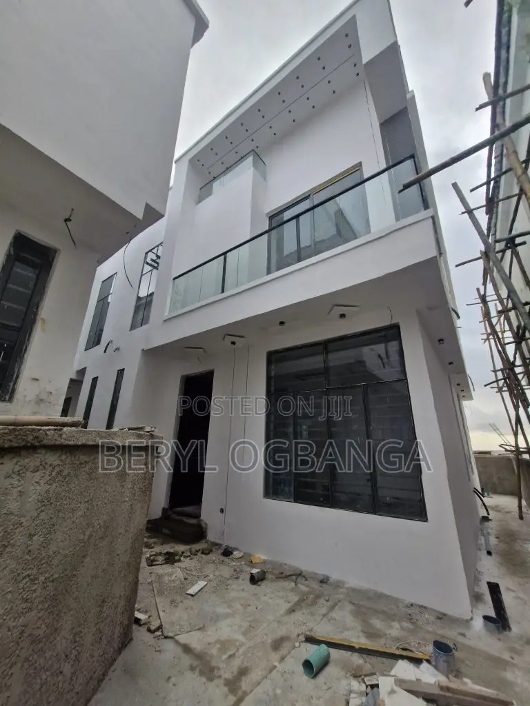 4bdrm Duplex in Ado / Ajah for sale