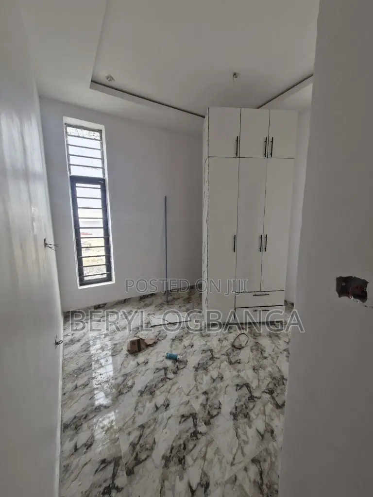 4bdrm Duplex in Ado / Ajah for sale