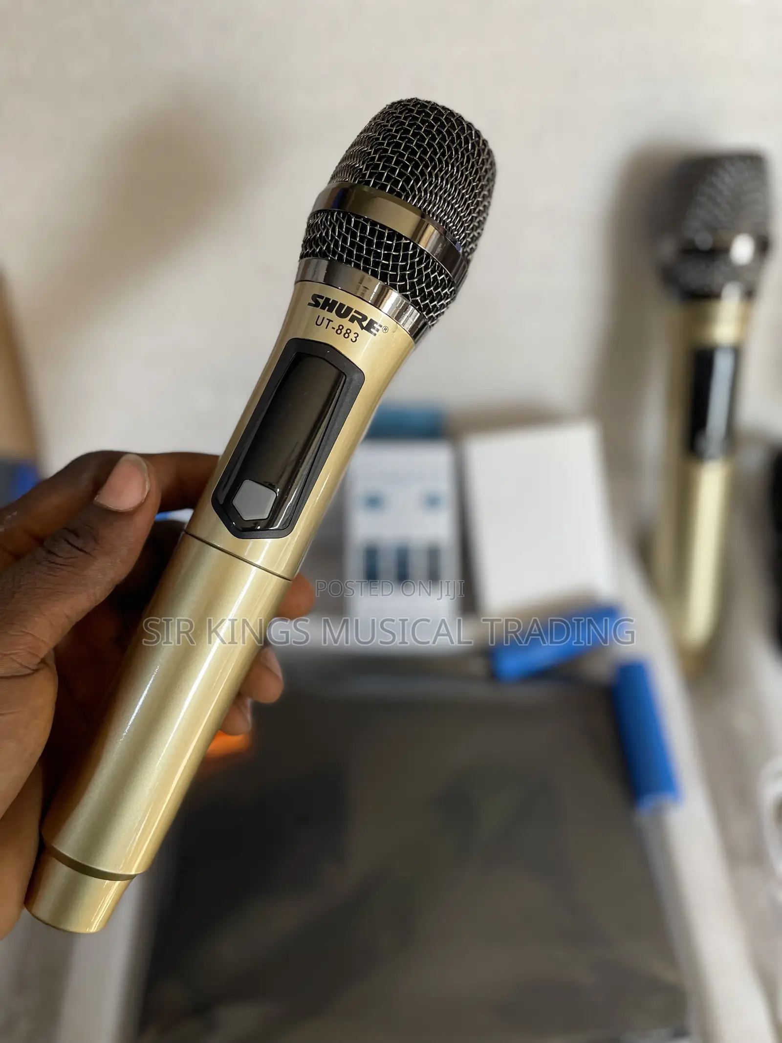 Shure Ut-883 Professional Wireless Microphone